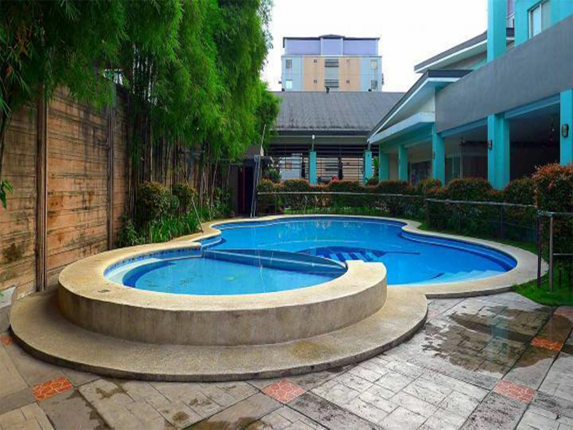 Sofia Bellevue Condominium ケソンシティ エクステリア 写真